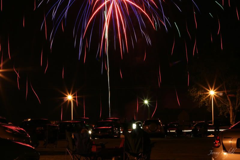 http://i16.photobucket.com/albums/b13/jeremypenfold/fireworks/IMG_3019web.jpg