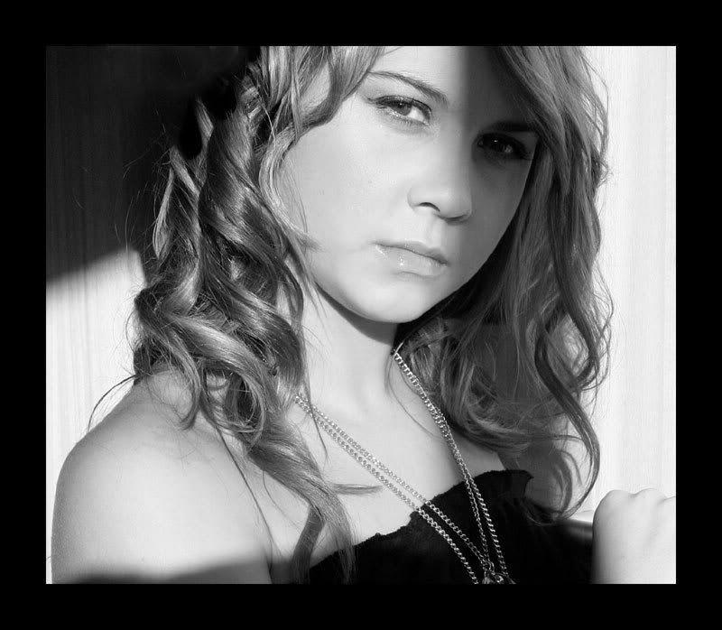 IMAGE: http://i16.photobucket.com/albums/b13/sarahemjones/IMG_0394.jpg