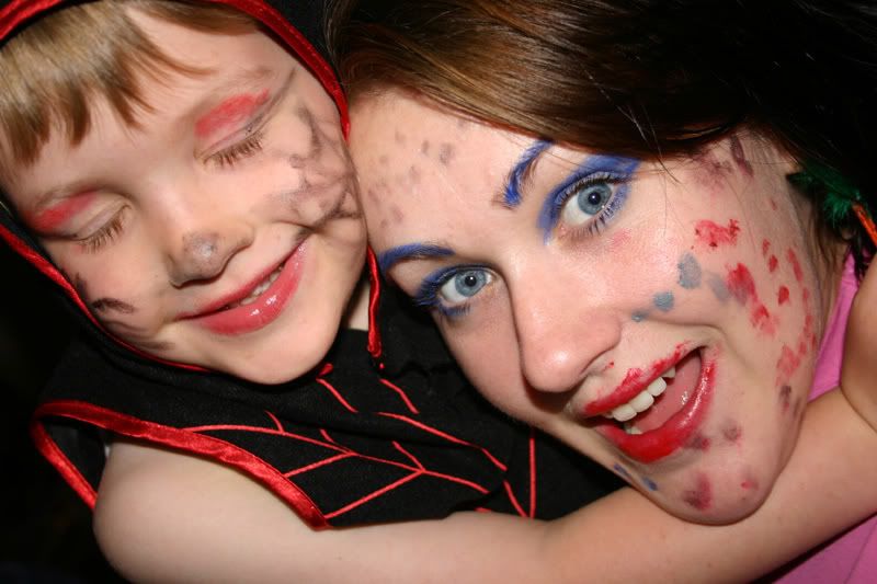 IMAGE: http://i16.photobucket.com/albums/b13/sarahemjones/IMG_0659-1.jpg