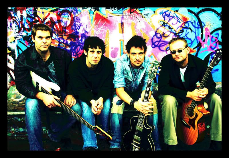 IMAGE: http://i16.photobucket.com/albums/b13/sarahemjones/canon2-2.jpg