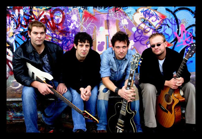 IMAGE: http://i16.photobucket.com/albums/b13/sarahemjones/canon3-1.jpg