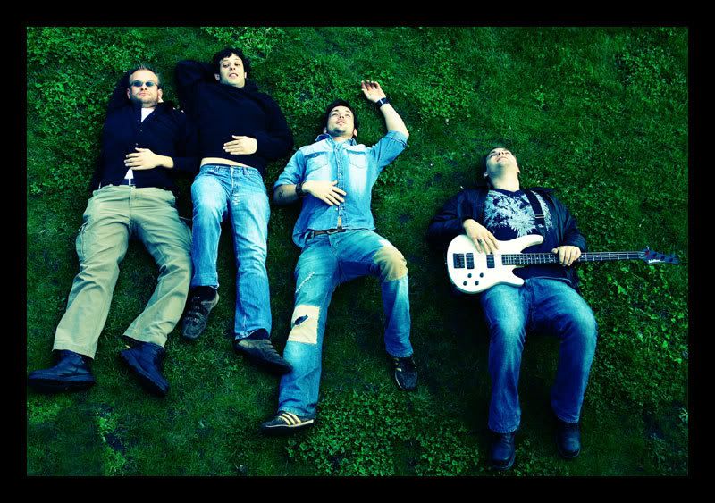 IMAGE: http://i16.photobucket.com/albums/b13/sarahemjones/canon5-1.jpg