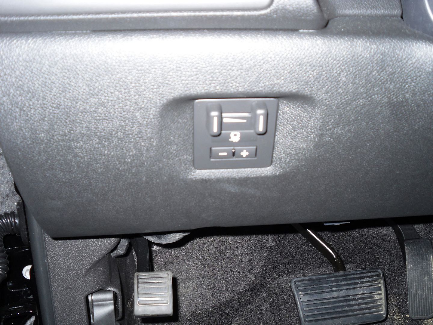 Integrated Trailer Brake Controller & Dash Diesel Place