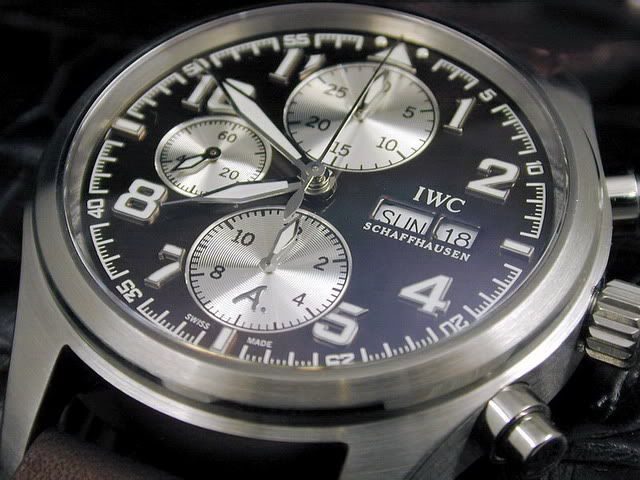 IWC-3717SE-02.jpg