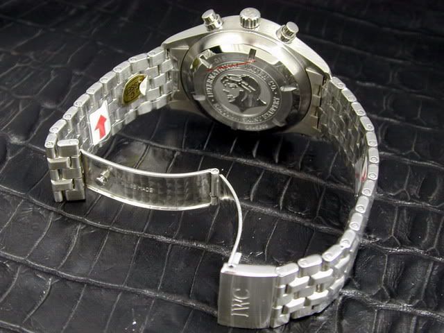 IWC-3717SE-09.jpg