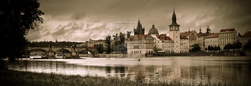  photo Prague_panorama_in_BW_by_soukupl_zps0883b84a.jpg