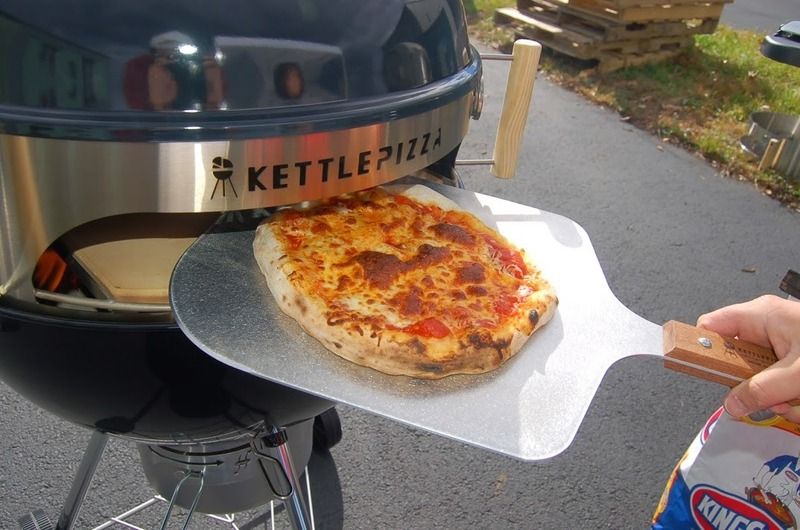 Kettle-Pizza-Oven_zps15vjrq4d.jpg
