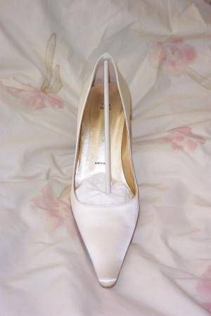Vera_Wang_bridal_shoes
