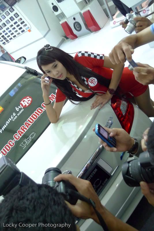 BkkMtrShw201045of46.jpg