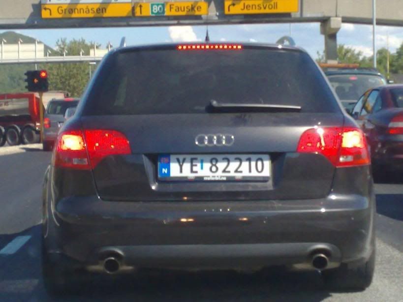 AudiA4UP2.jpg