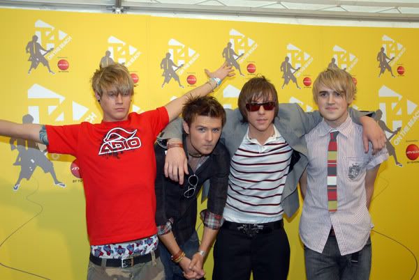 Obrázok “http://i16.photobucket.com/albums/b37/McFLY_LOVE/AKCE/T4%20on%20the%20Beach/wire12dc.jpg” sa nedá zobraziť, pretože obsahuje chyby. Obrázok “http://i16.photobucket.com/albums/b37/McFLY_LOVE/AKCE/T4%20on%20the%20Beach/wire12dc.jpg” sa nedá zobraziť, pretože obsahuje chyby.