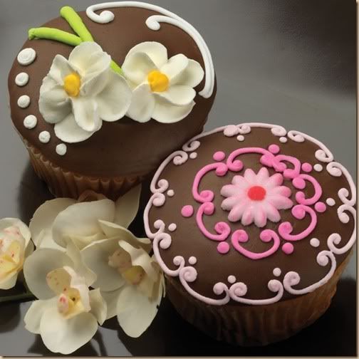 brown-wedding-cupcakes1_thumb.jpg