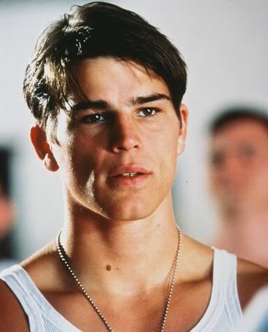 Josh Hartnett and there's more What do you like 2 Comments