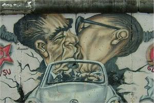 800px-Brezhnev_and_Honecker_kiss.jpg