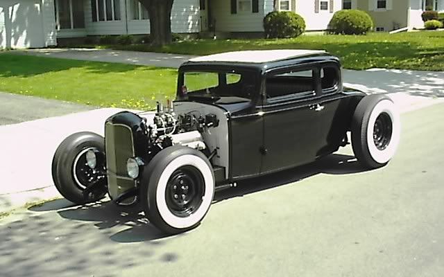 This particular'32 Chevy has a'32 Ford Grille which really looks nice but