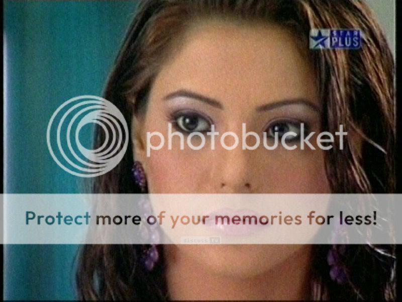 AamnaSharif-Kahiintohoga.jpg